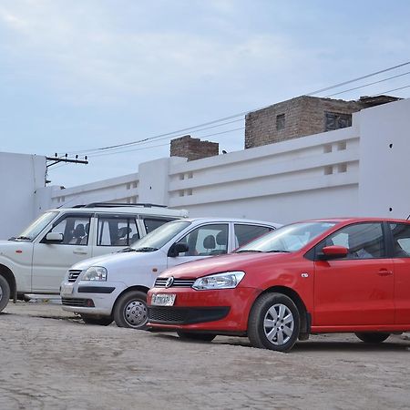 Hotel Bellevue Inn Ganganagar Bagian luar foto